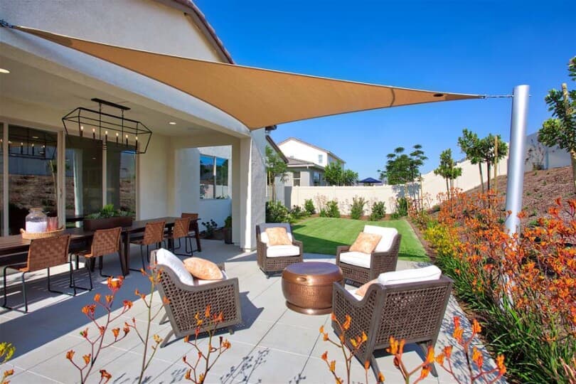 Outdoor dining and seating area at Residence 1 at Agave at Spencer's Crossing in Murrieta, CA
